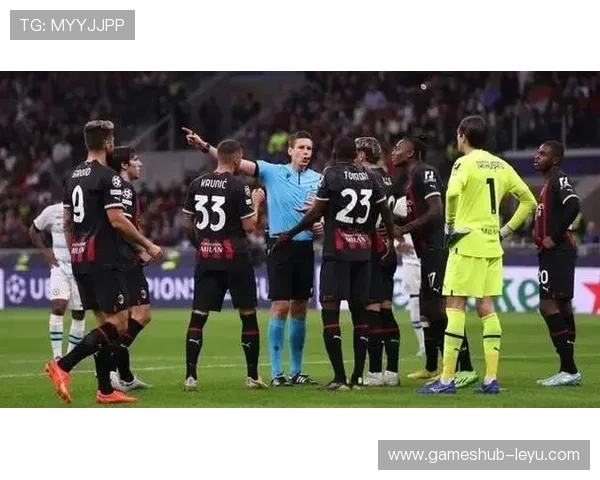 欧冠小组赛积分榜更新：各队争夺激烈，晋级形势扑朔迷离