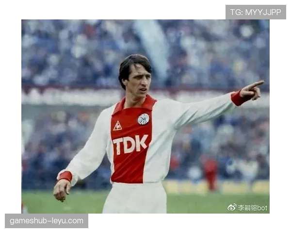 克鲁伊夫足球思想持续影响新一代教练,战术革新重塑现代足球格局 克鲁伊夫足球思想持续影响新一代教练,战术革新重塑现代足球格局